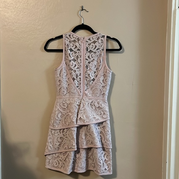 BCBGMAXAZRIA Lavender Sleeveless Lace Asymmetrical Layered Mini Dress 0 - Picture 7 of 16